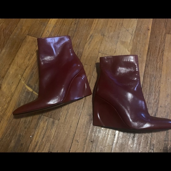 Gorgeous Authentic Fendi leather reddish brown wedge booties gold stripe - Picture 11 of 16